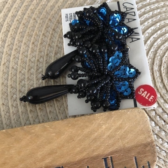 Vintage Cara Mia Pierced Earrings - Picture 4 of 4